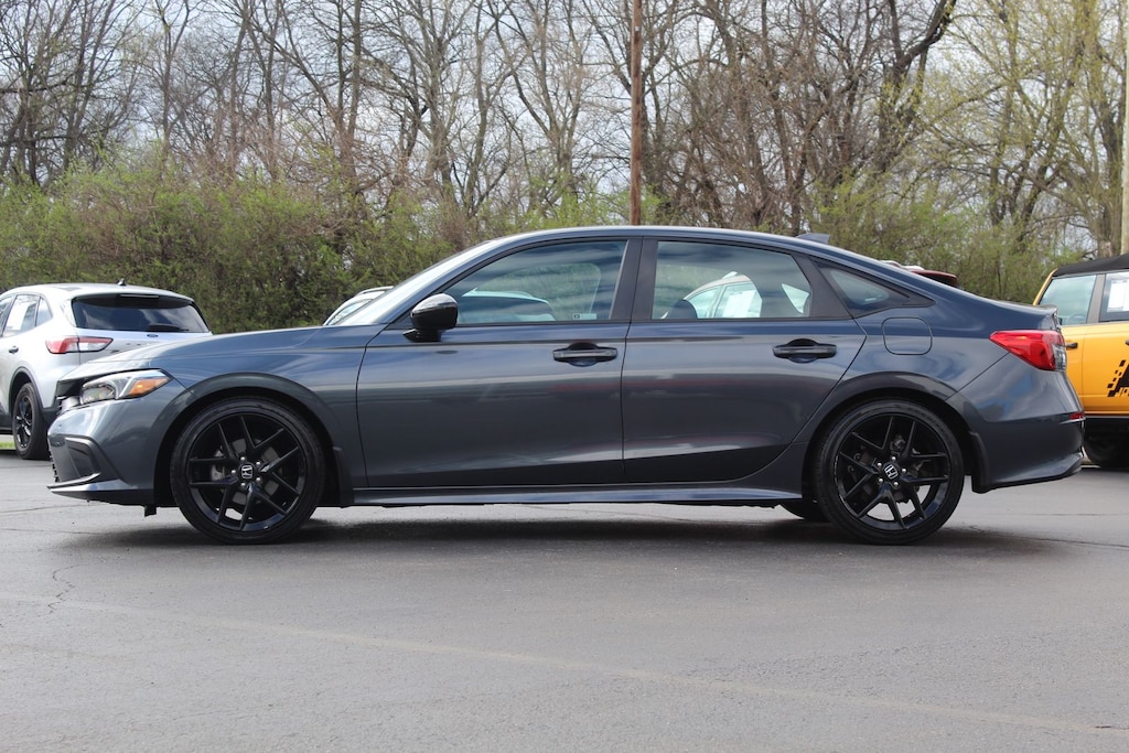 2024 Honda Civic Sport photo 3