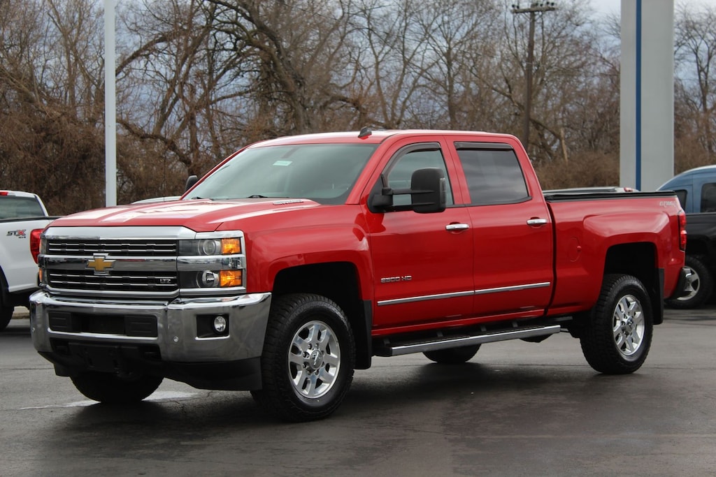 2015 Chevrolet Silverado 2500HD LTZ photo 3