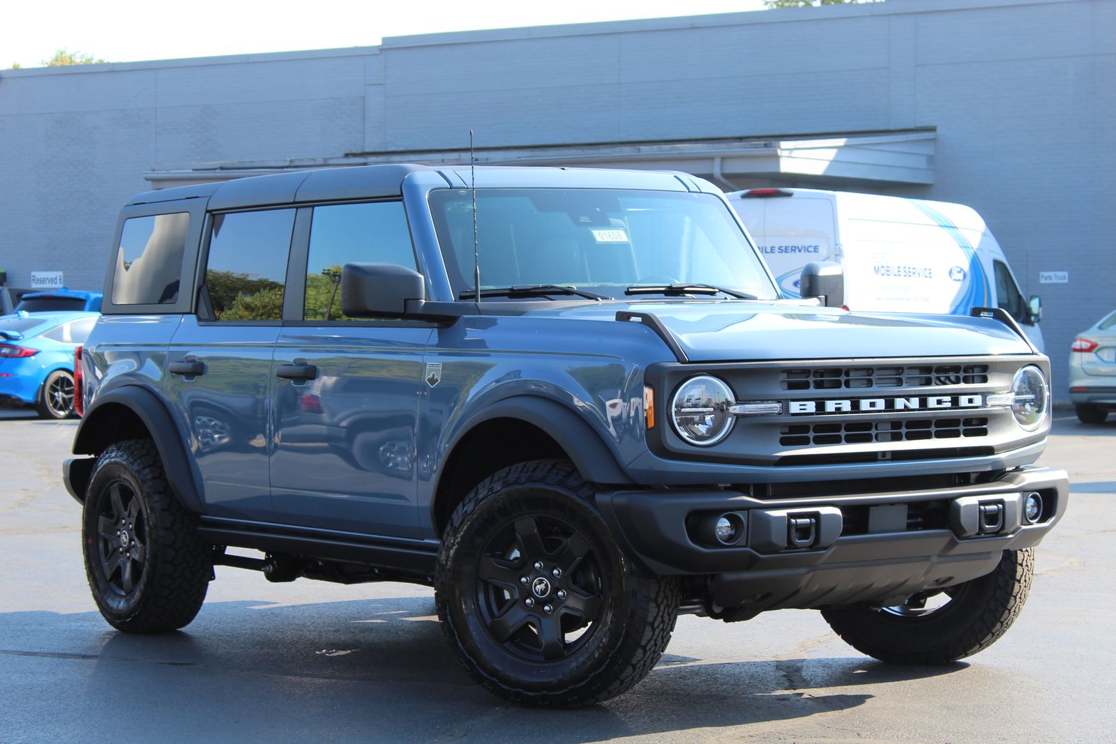 2025 Ford Bronco 4-Door Big Bend's photo