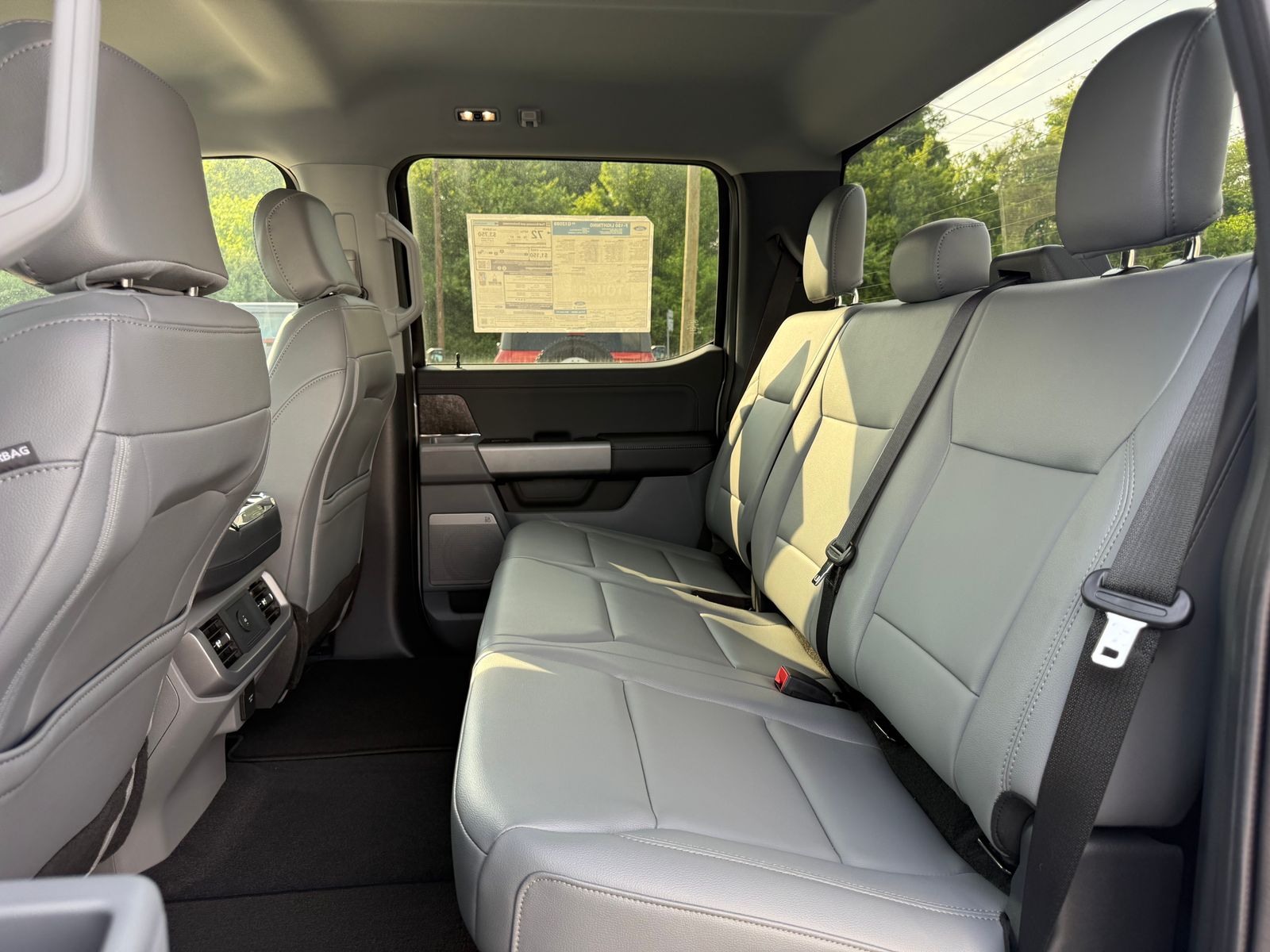 2025 Ford F-150 Lightning Flash - Photo 23