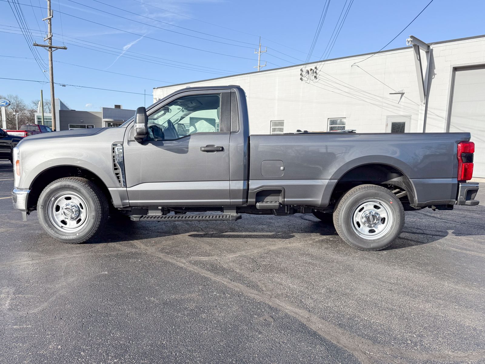 2025 Ford F-350 Super Duty XL - Photo 8