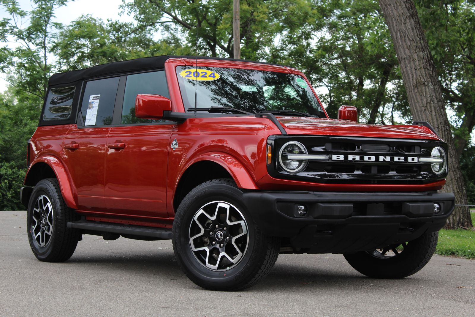 2024 Ford Bronco Outer Banks 4x4's photo