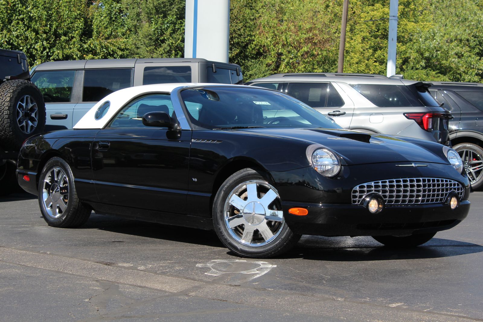 2003 Ford Thunderbird Premium's photo