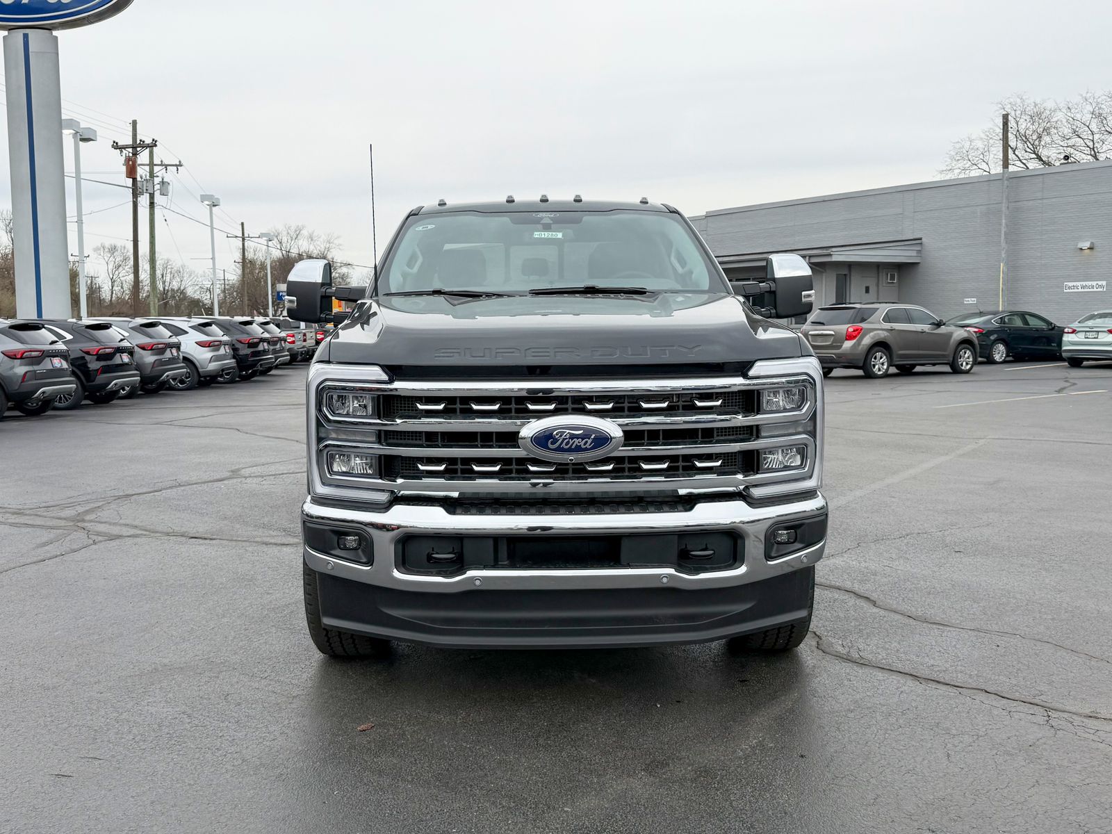 2025 Ford F-250 Lariat photo 2
