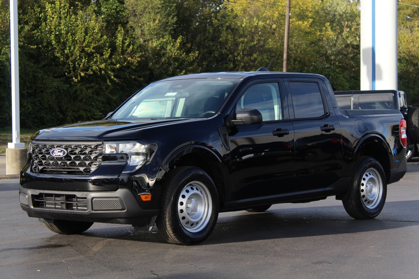 2025 Ford Maverick XL photo 3