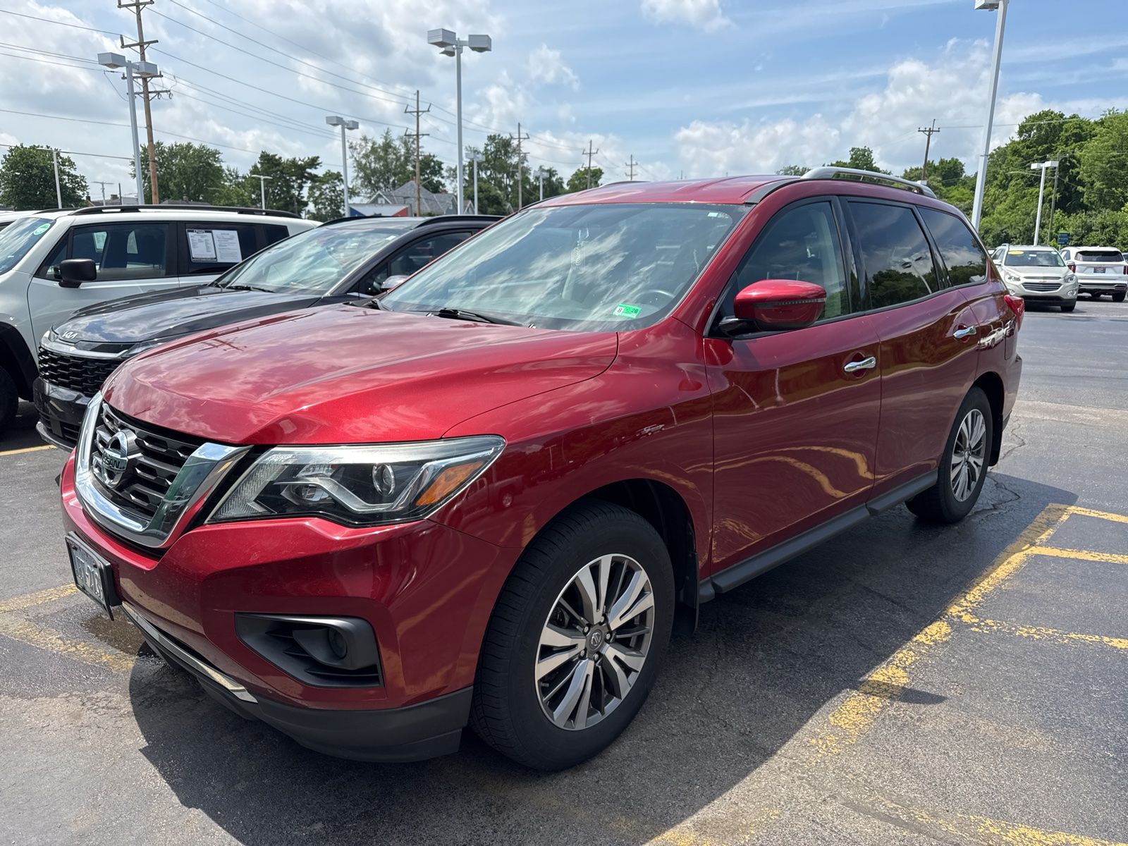 2018 Nissan Pathfinder S 4WD's photo