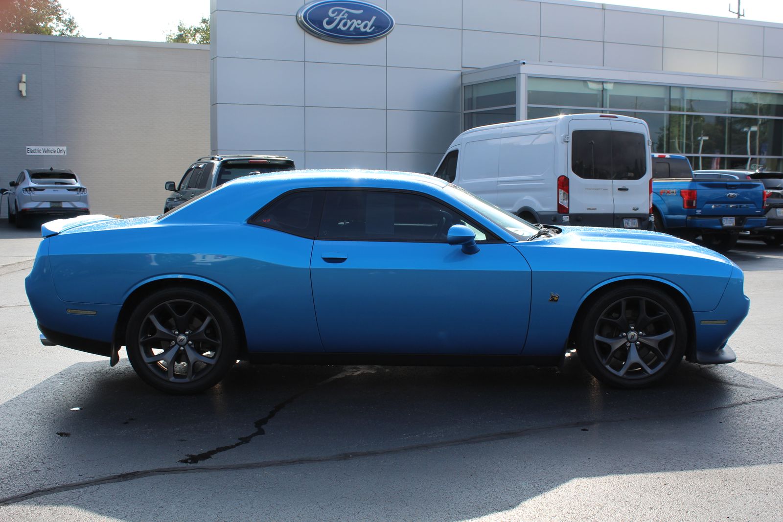 2019 Dodge Challenger R/T photo 4