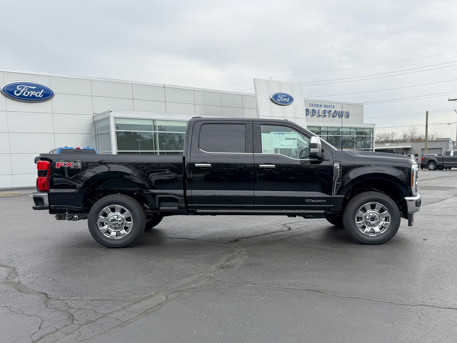 2025 Ford F-250 Lariat photo 4