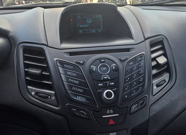 2016 Ford Fiesta S - Photo 15