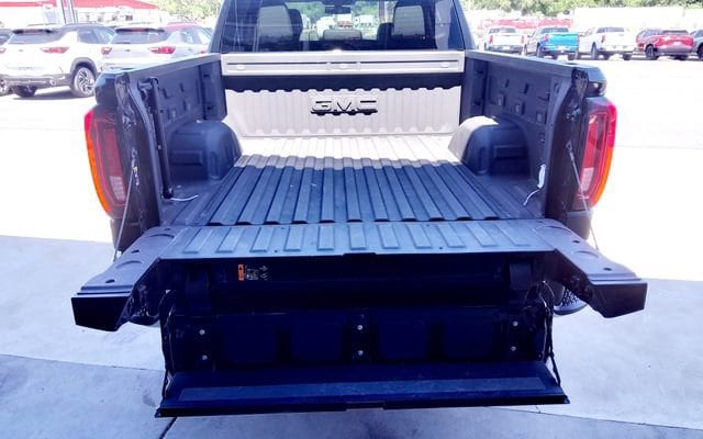 2021 GMC Sierra 1500 SLT - Photo 7