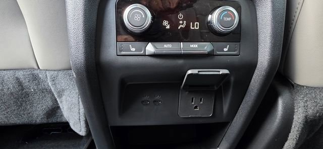 2026 GMC Acadia Elevation - Photo 10