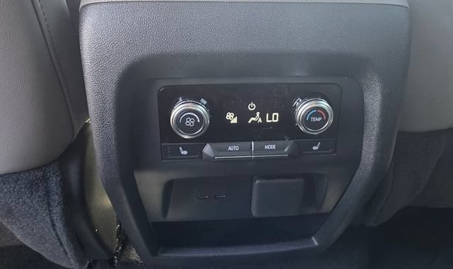 2026 GMC Acadia Elevation - Photo 12