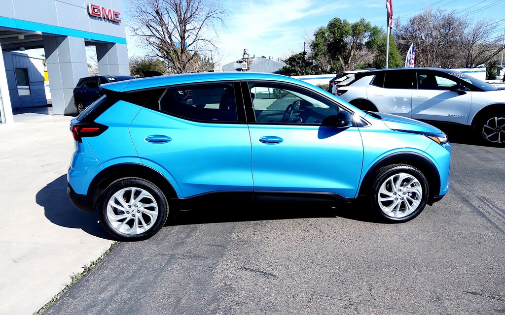 New 2027 Chevrolet Bolt LT SUV
