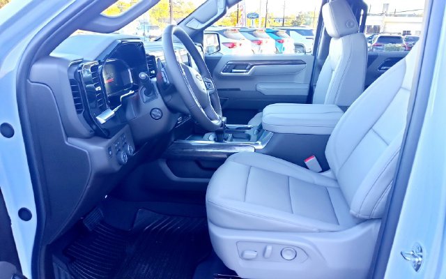2026 Chevrolet Silverado 1500 LTZ - Photo 12