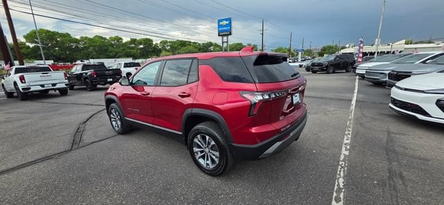 2027 Chevrolet Equinox LT - Photo 6