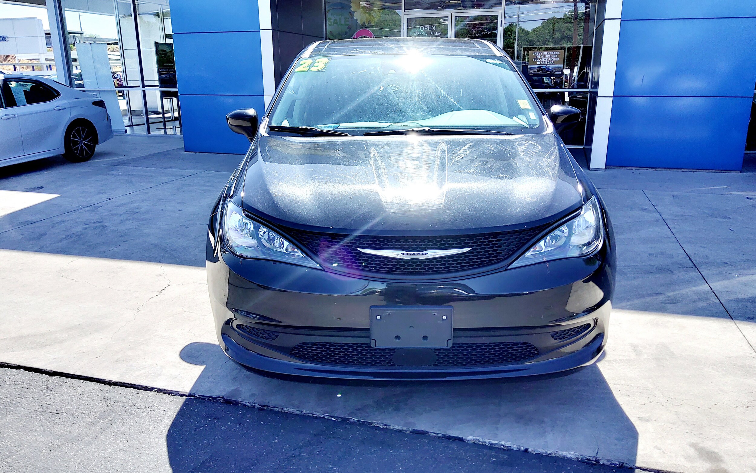 2023 Chrysler Voyager LX photo 2