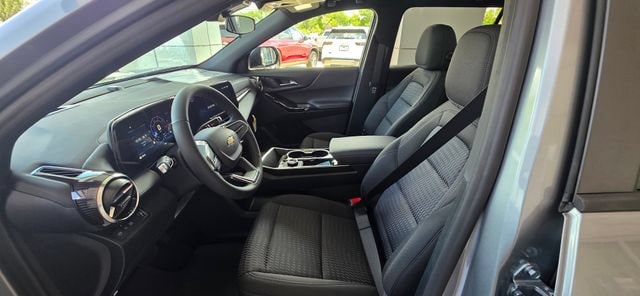 2027 Chevrolet Equinox LT - Photo 12