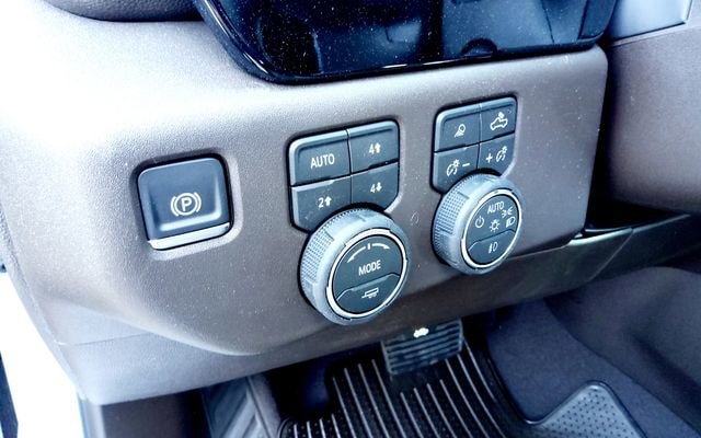 2026 Chevrolet Silverado 1500 LTZ - Photo 13