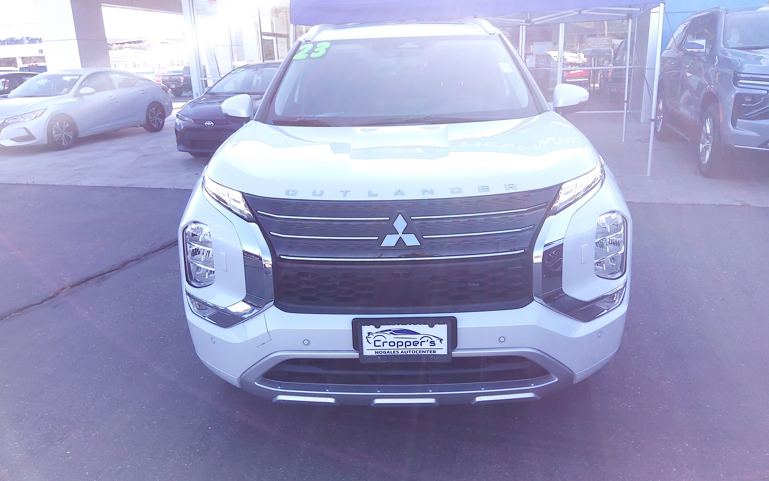 2023 Mitsubishi Outlander PHEV SEL photo 2