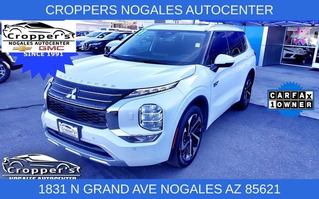 2023 Mitsubishi Outlander Plug-in Hybrid SEL S-AWC's photo