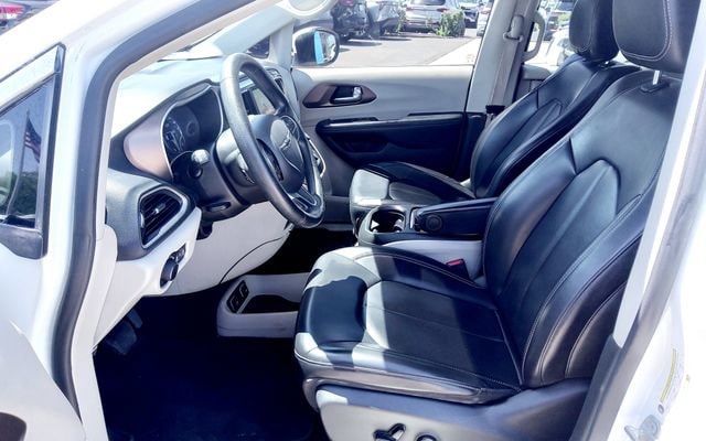 2021 Chrysler Voyager LXI - Photo 13