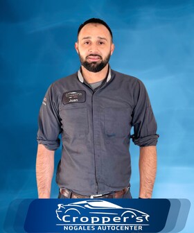 Staff member Juan Amaya from ID_36d5c2f015c1
