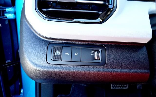 2027 Chevrolet Bolt LT - Photo 15