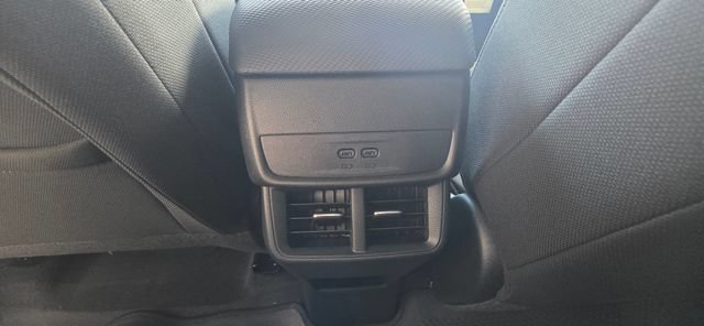 2027 Chevrolet Equinox LT - Photo 10