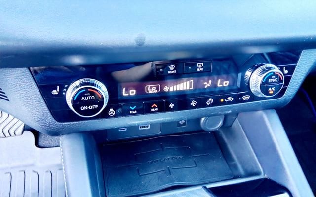 2023 Mitsubishi Outlander Plug-In Hybrid SEL - Photo 15
