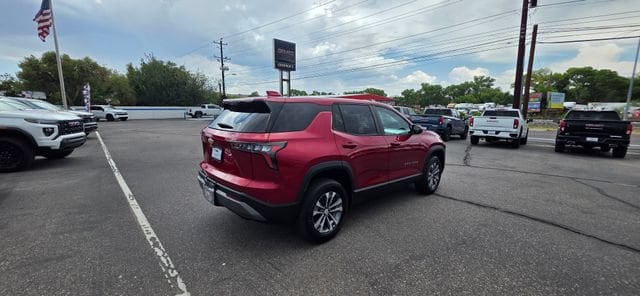 2027 Chevrolet Equinox LT - Photo 5