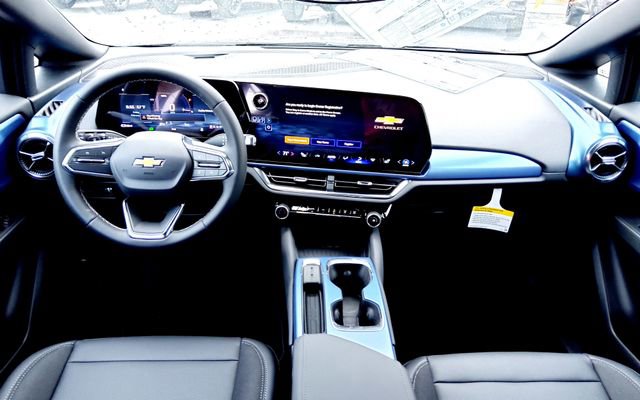 2026 Chevrolet Equinox EV 2LT - Photo 12