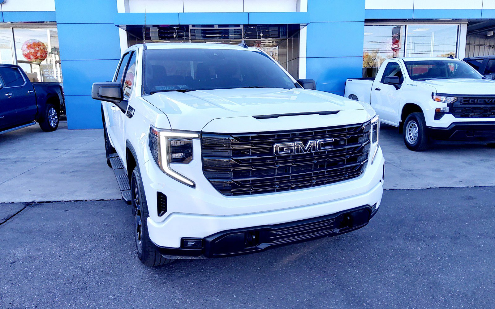 2024 Gmc Sierra 1500 Elevation photo 2