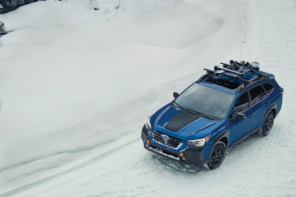 2023 Subaru Outback Driving in Snow