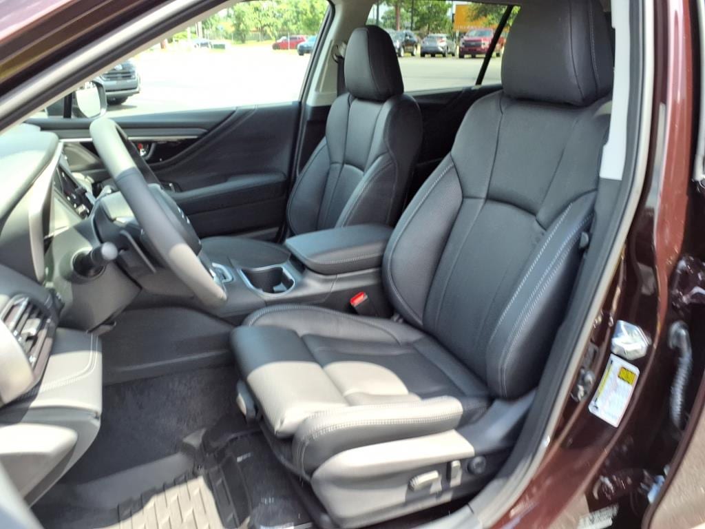 New 2025 Subaru Outback Touring SUV