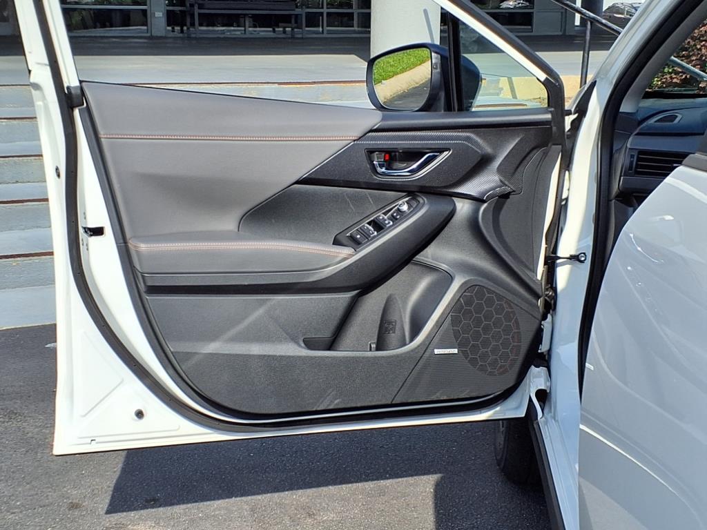 2025 Subaru Crosstrek Limited photo 4