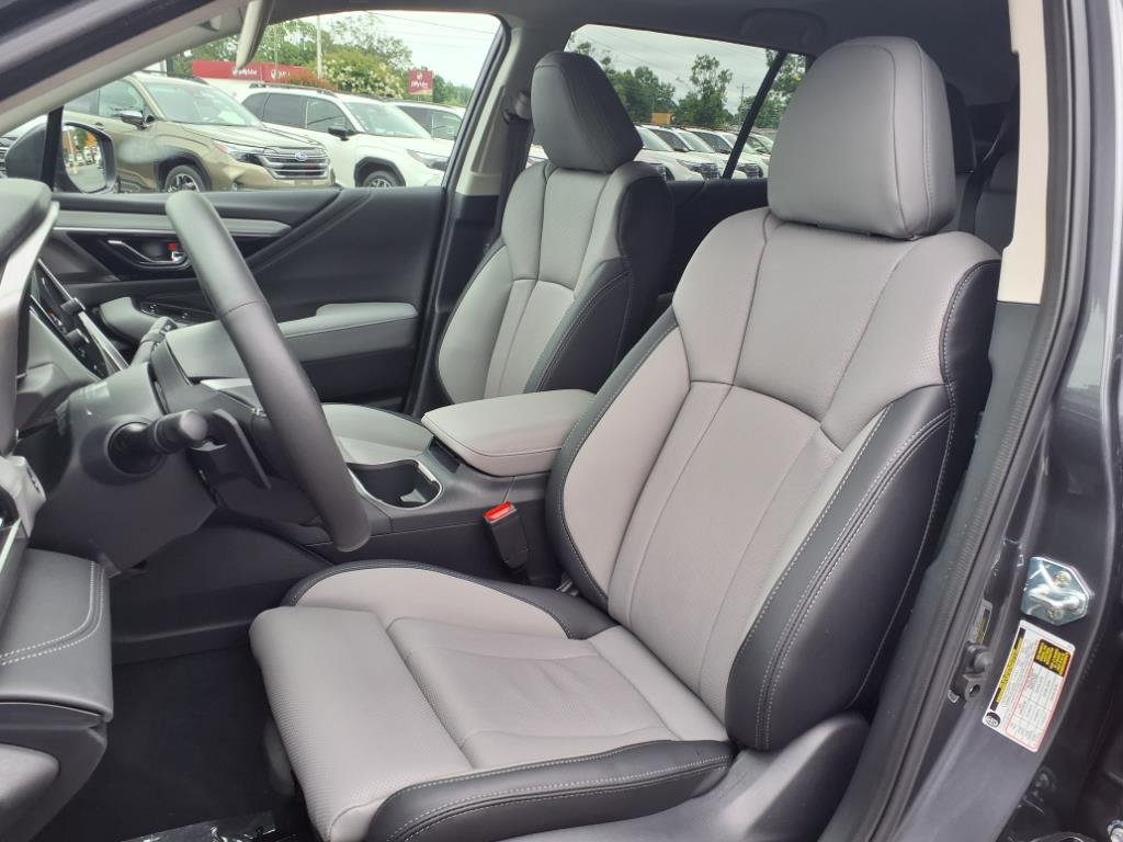 2025 Subaru Outback Limited photo 2
