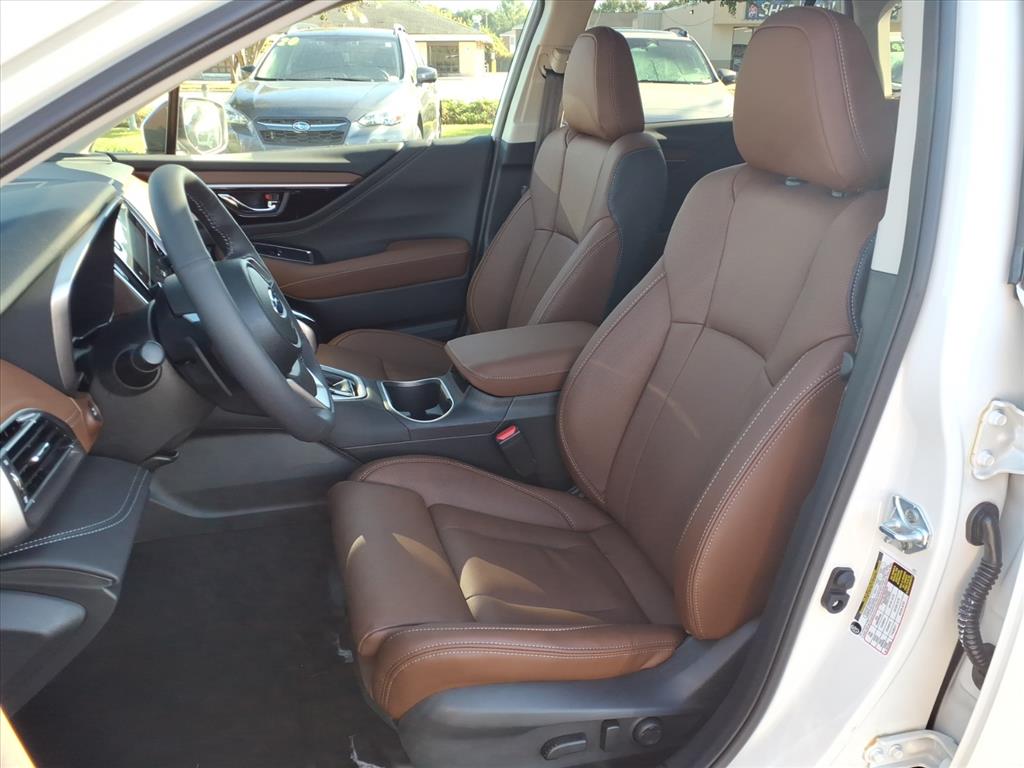 2025 Subaru Outback Touring XT photo 3