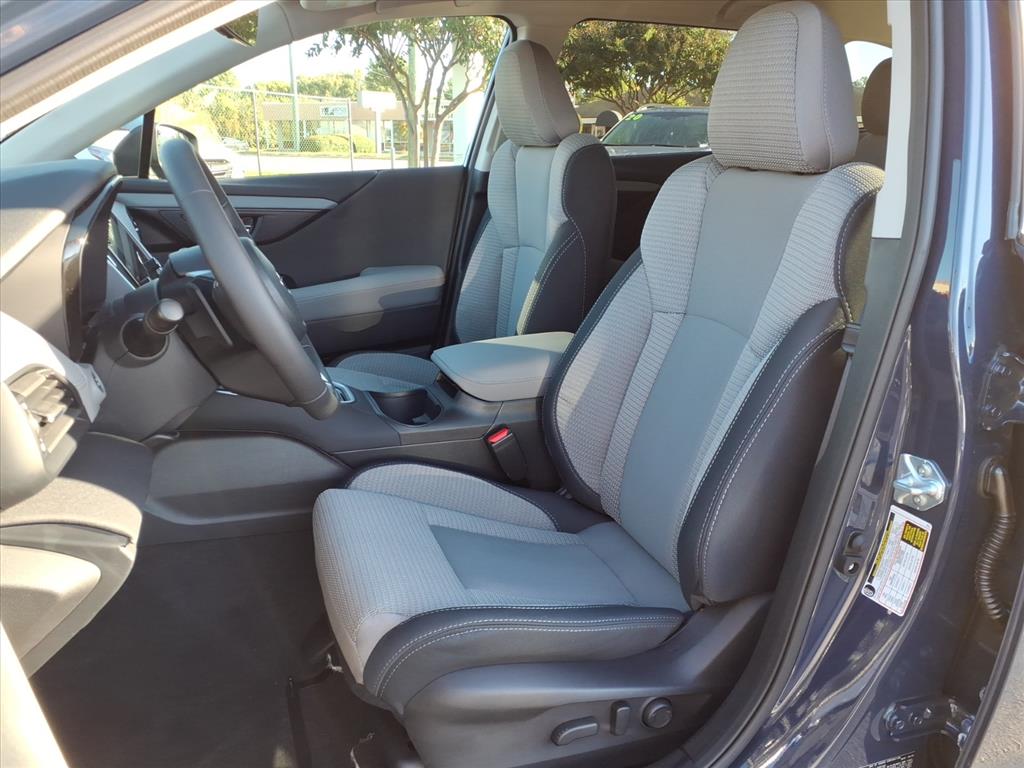 2025 Subaru Outback Premium photo 3