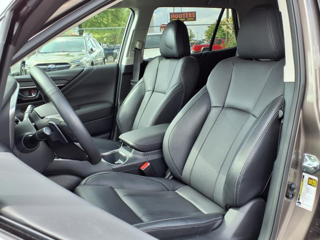 2024 Subaru Outback Limited XT photo 2