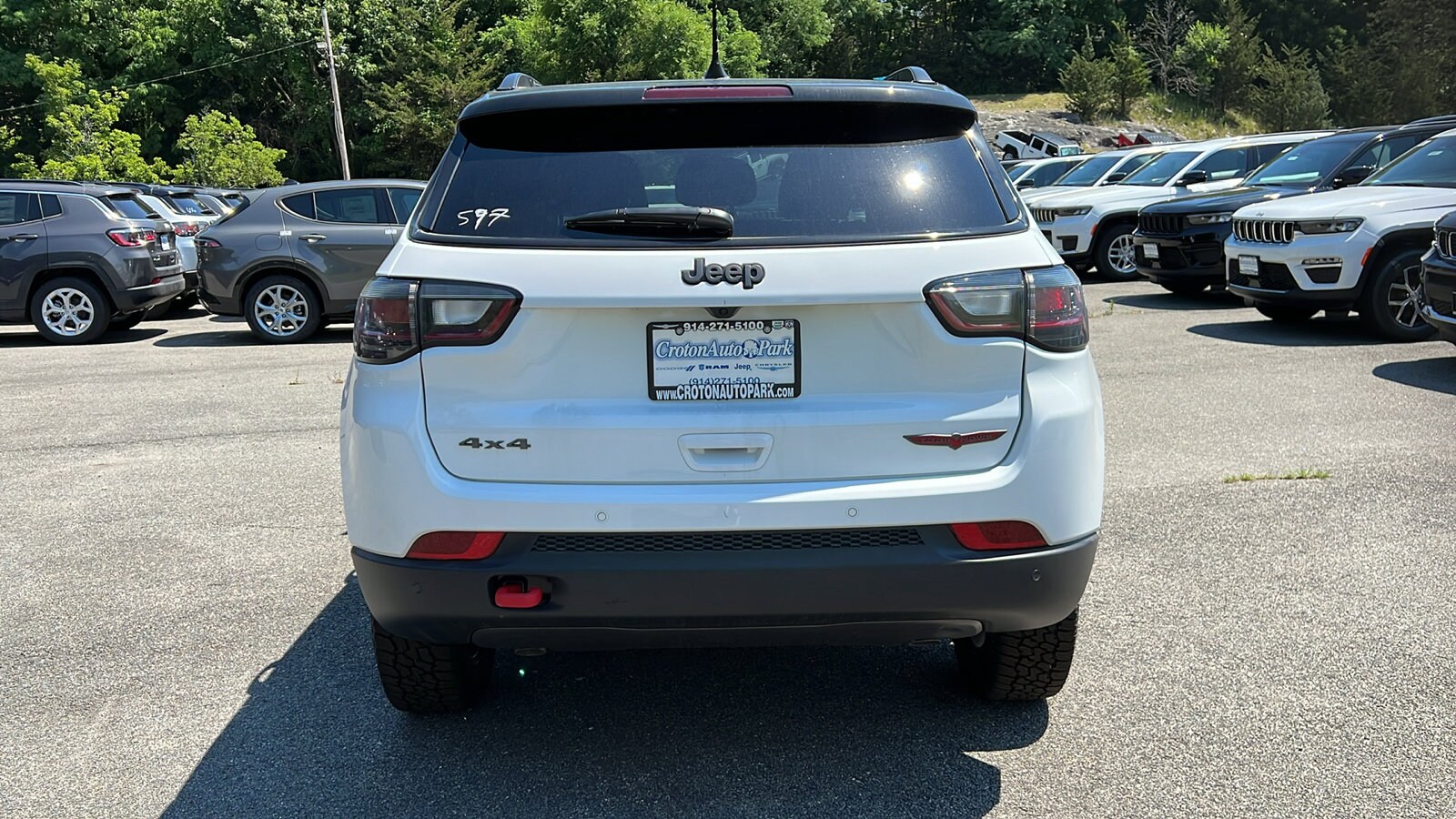 2024 Jeep Compass Trailhawk photo 3