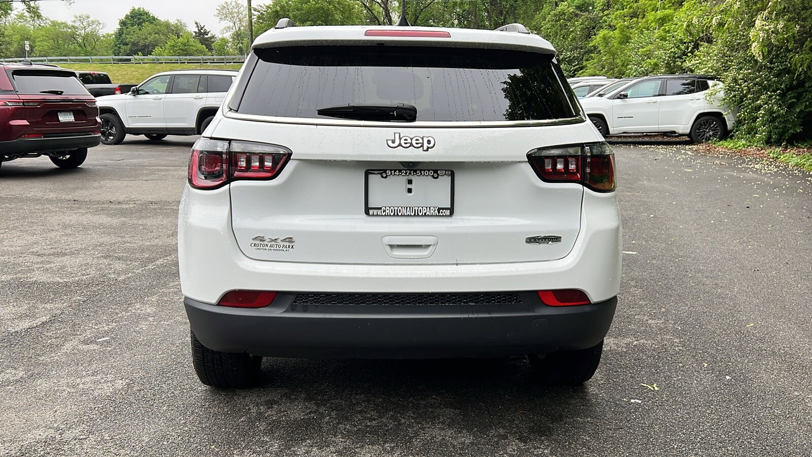 2022 Jeep Compass Latitude photo 4