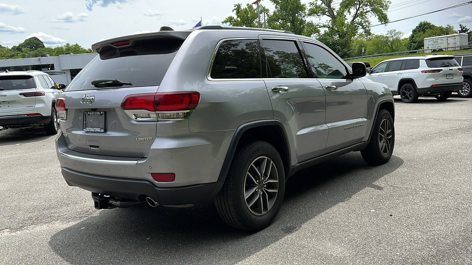 2021 Jeep Grand Cherokee Limited photo 2