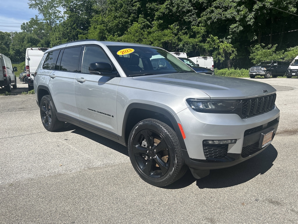 Used 2023 Jeep Grand Cherokee L Limited Limited 4x4