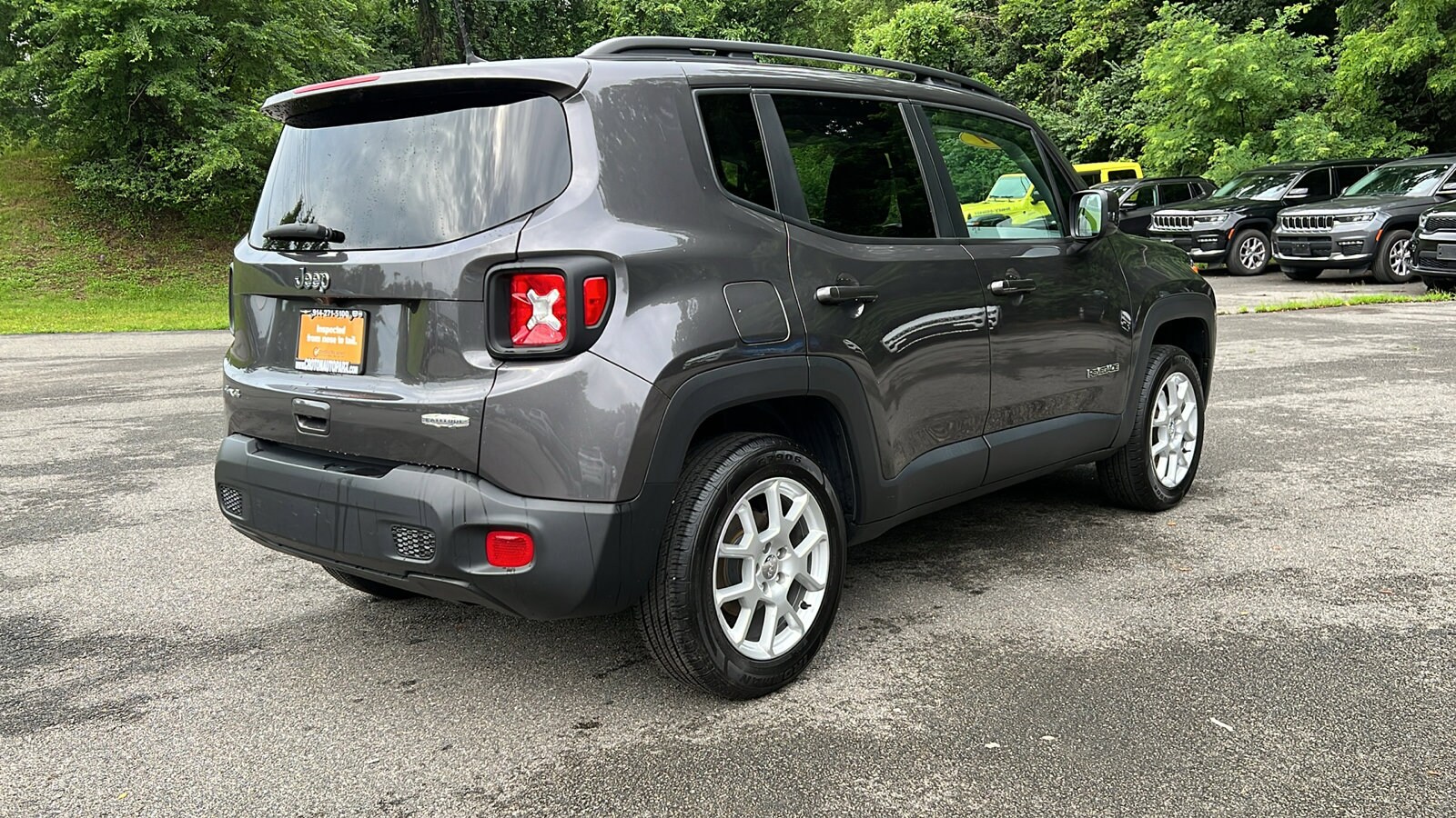 2021 Jeep Renegade Latitude photo 3