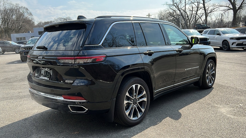 New 2022 Jeep Grand Cherokee 4xe OVERLAND near White Plains NY Croton