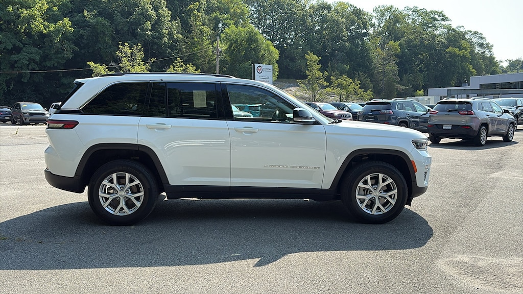 Used 2023 Jeep Grand Cherokee Limited Limited 4x4