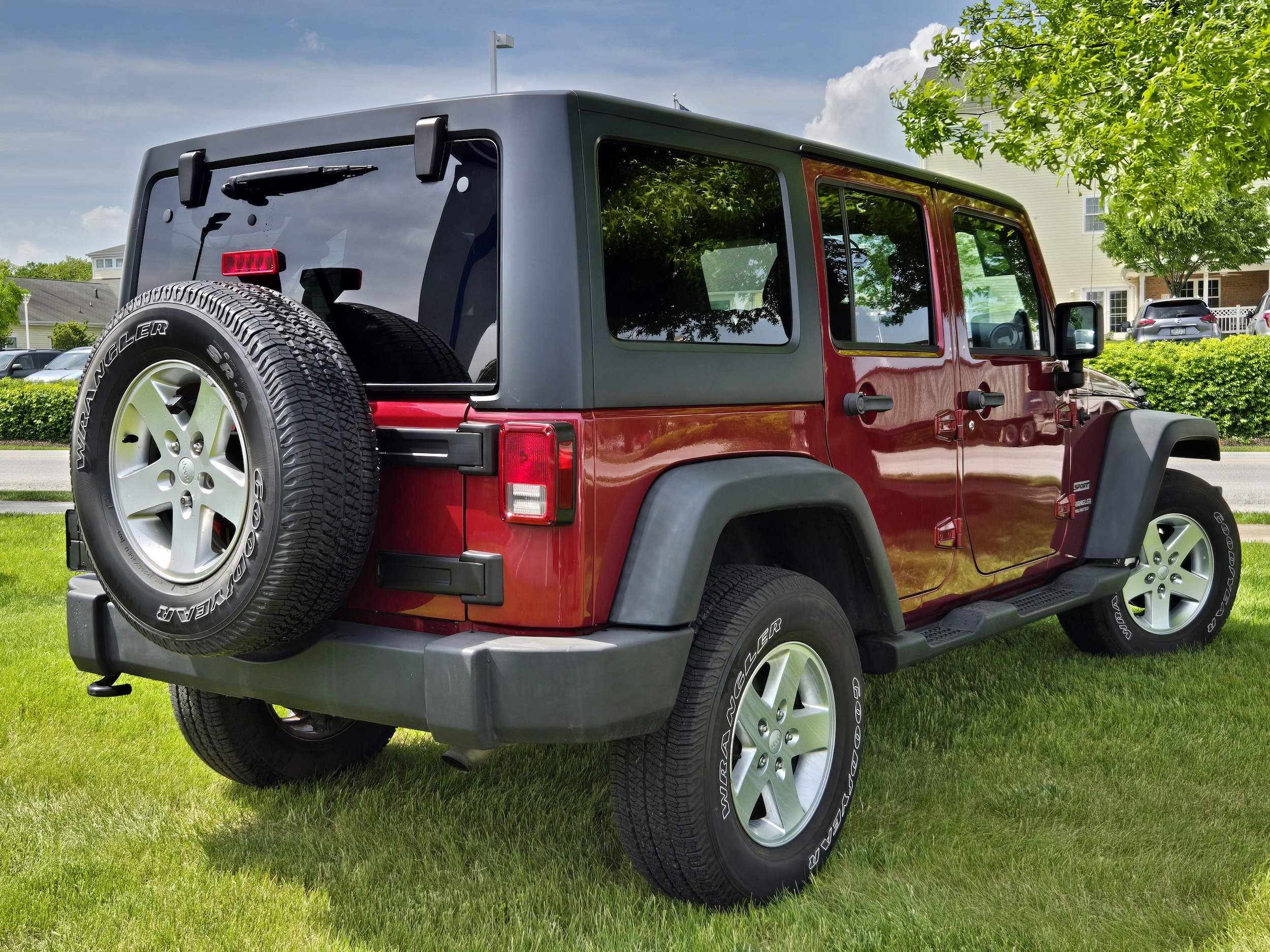 Used 2013 Jeep Wrangler Unlimited Sport with VIN 1C4BJWDG4DL589817 for sale in Taneytown, MD