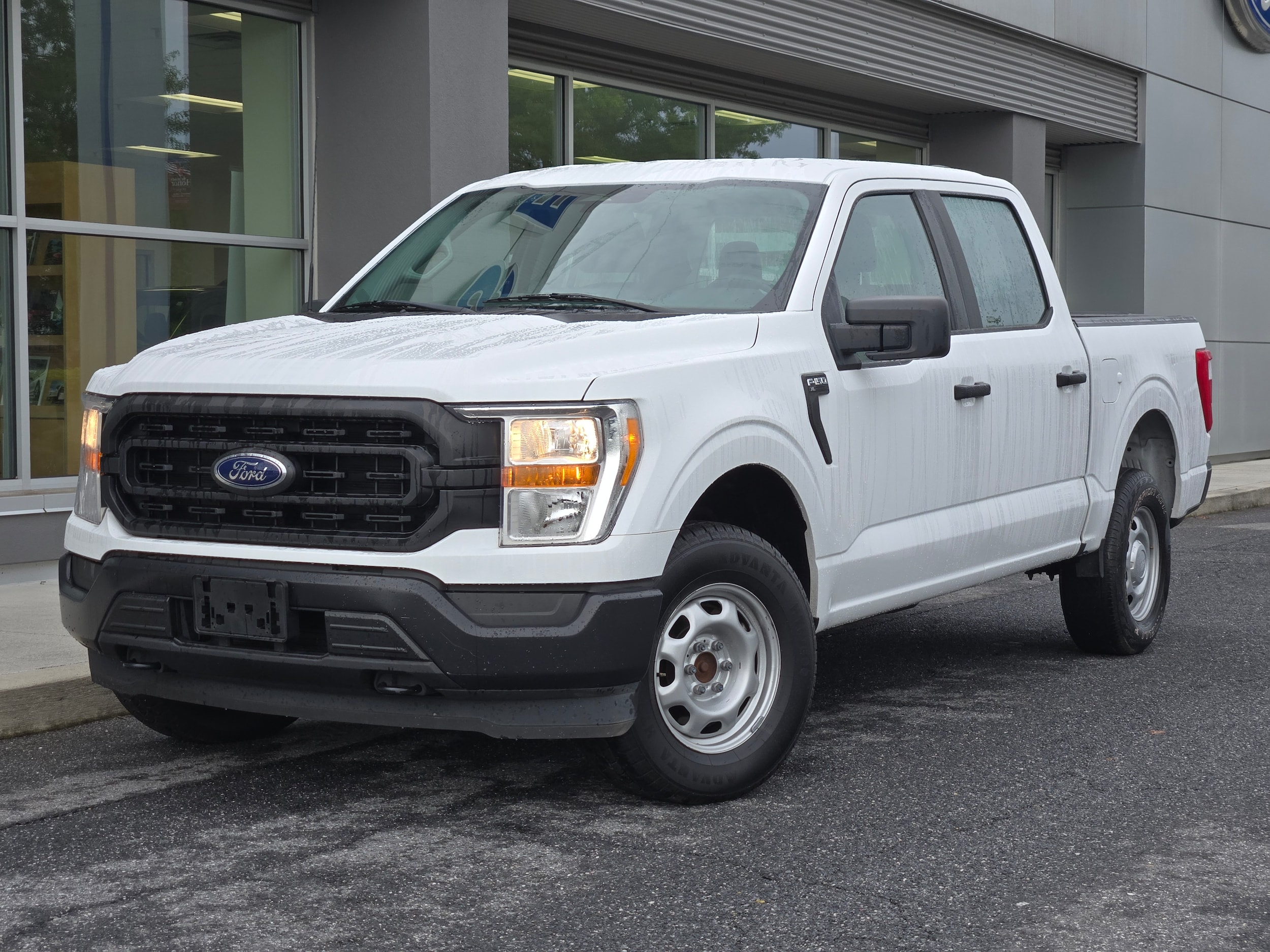 2021 Ford F-150 XL's photo