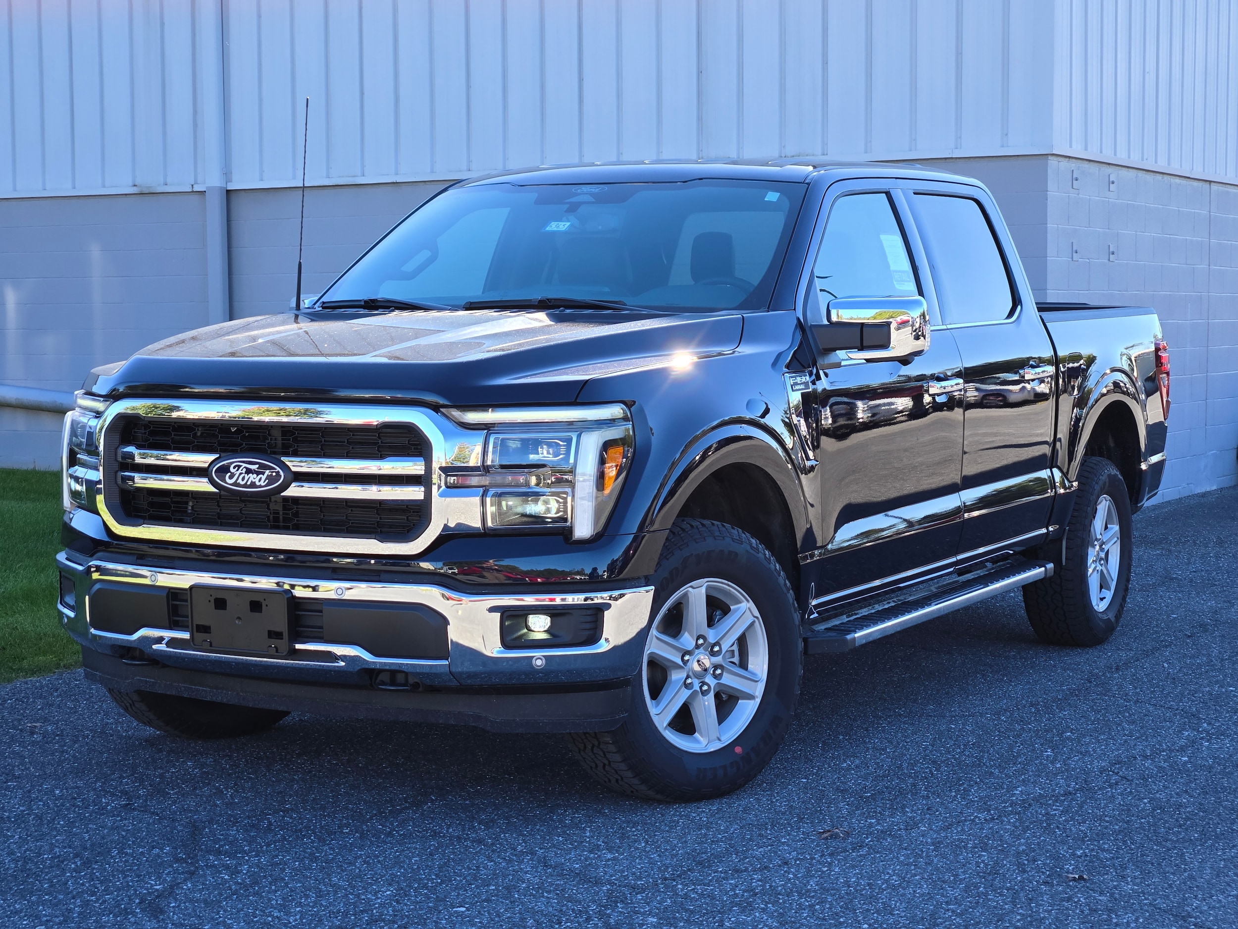 2025 Ford F-150 Lariat's photo