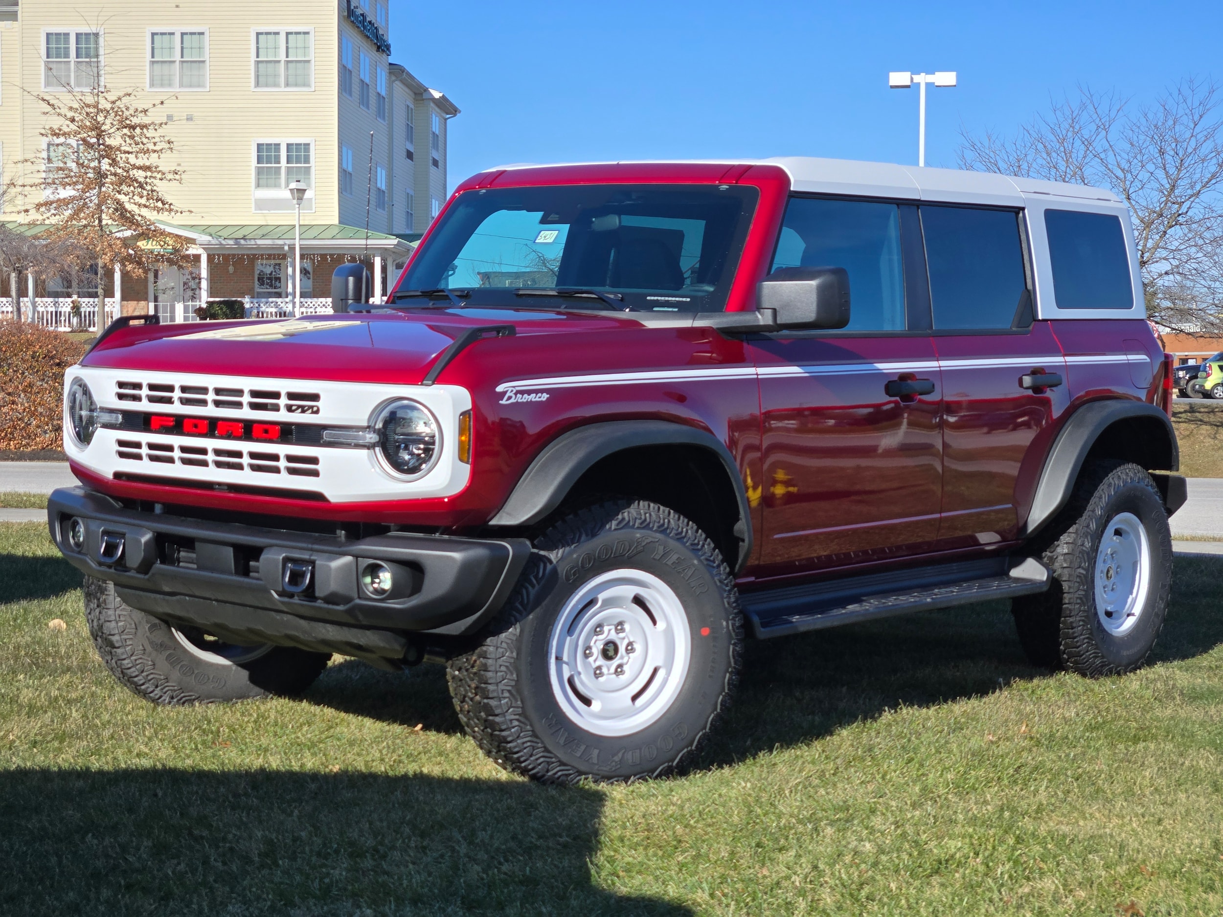 2025 Ford Bronco 4-Door Heritage Editon's photo